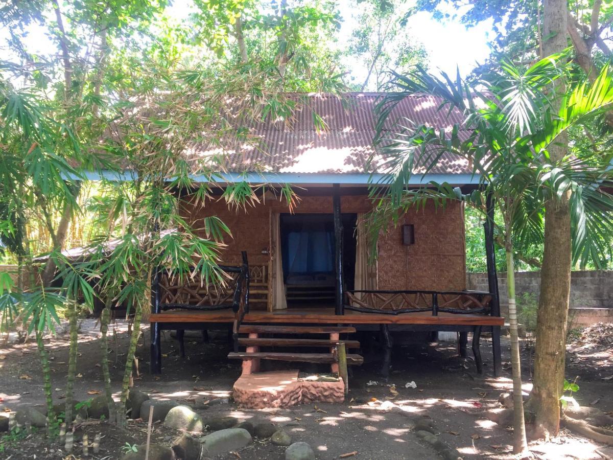 Beach House Resort And Dive Center Mambajao Eksteriør billede