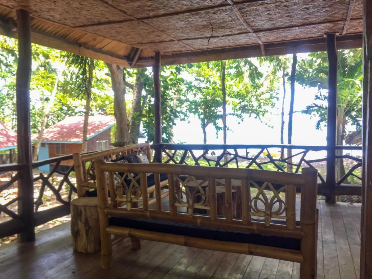 Beach House Resort And Dive Center Mambajao Eksteriør billede