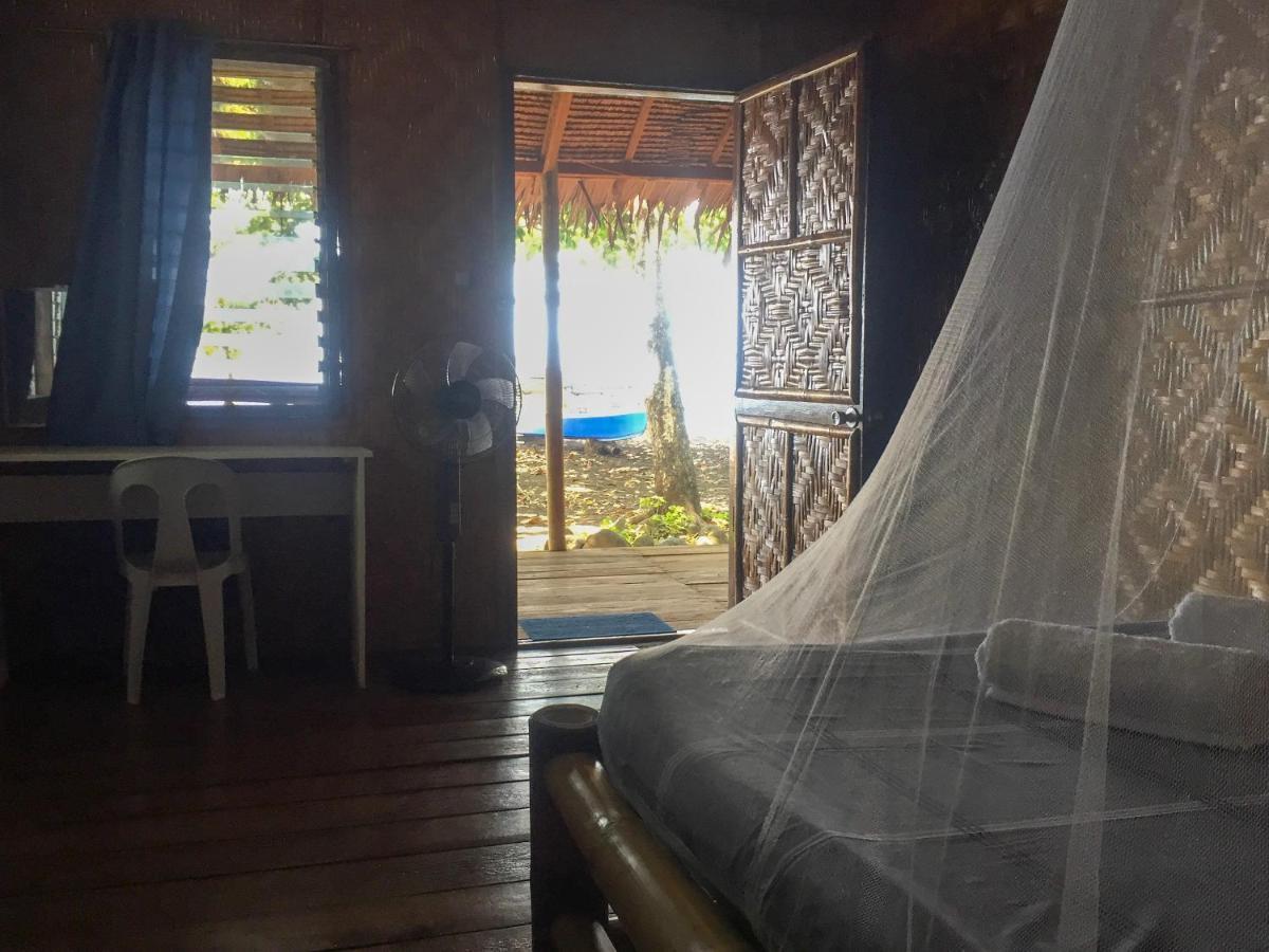 Beach House Resort And Dive Center Mambajao Eksteriør billede