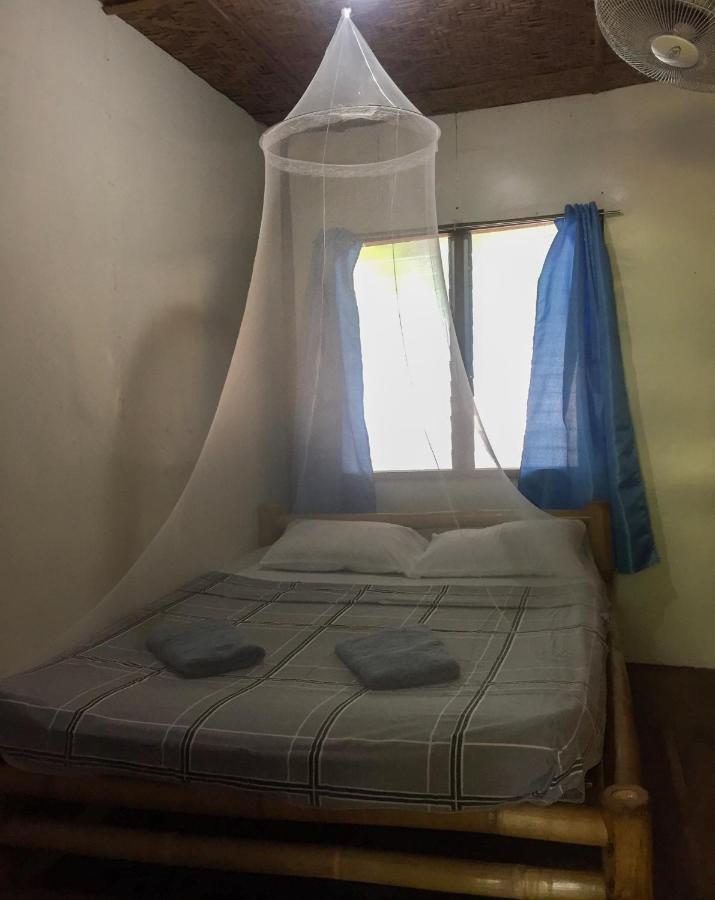 Beach House Resort And Dive Center Mambajao Eksteriør billede